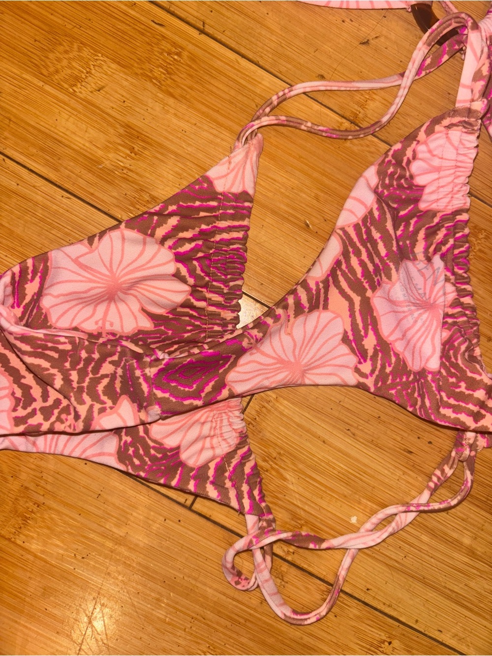 Benoa Swim wild thing bikini🩷Kiki top anini bottoms - Picture 8 of 13